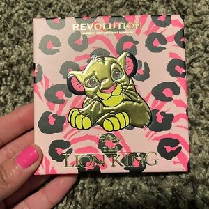 Makeup Revolution x The Lion King eyeshadow palette